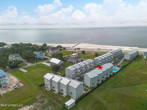 723-723 W Beach Blvd, Long Beach, MS, 39560-5846 | Card Image