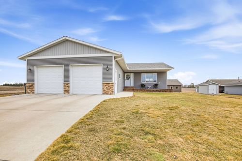 630 Driftwood Ave, Watkins, MN, 55389-4529 | Card Image