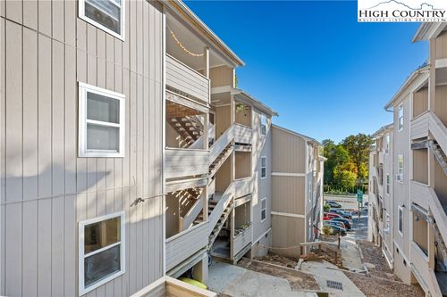 apt-17-229 E King St, Boone, NC, 28607-4238 | Card Image