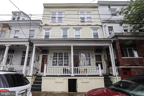 720 E Mahanoy St, MAHANOY CITY, PA, 17948-2815 | Card Image