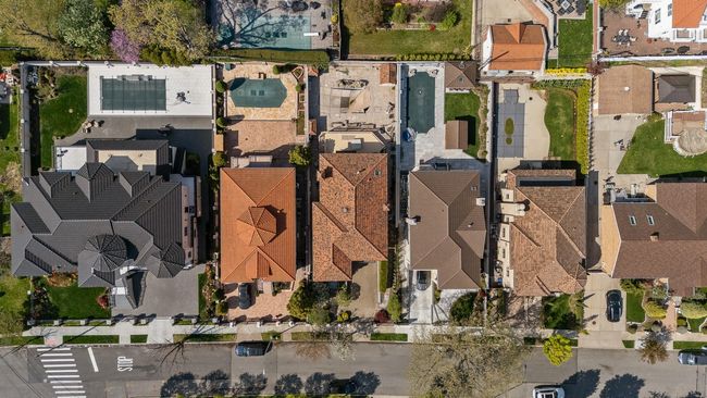 Bird's eye view featuring a residential view | Image 16
