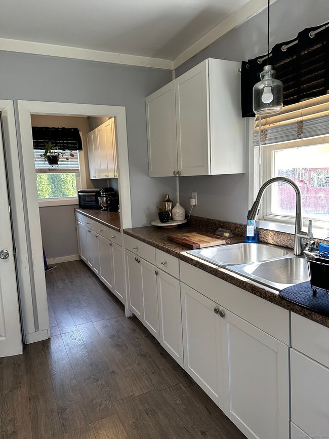 27 High St, House other with 4 bedrooms, 2 bathrooms and null parking in Moosup CT | Image 5