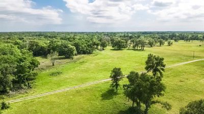 259 S Fm 80, Home with 3 bedrooms, 2 bathrooms and null parking in Teague TX | Image 3