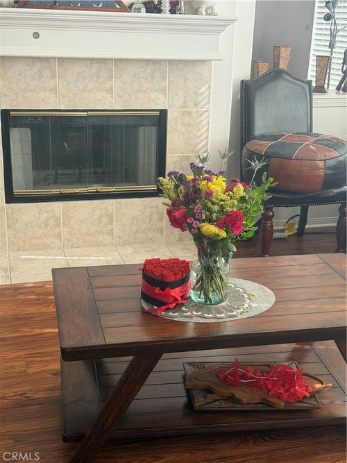 28512 Meadow Heights Ct, Canyon Country, CA, 91387-3190 | Card Image