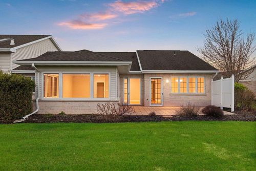 1633 Twin Lakes Circle, BELLEVUE, WI, 54311 | Card Image
