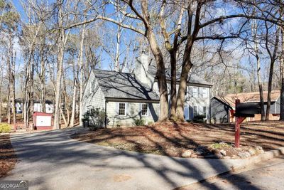 592 Benson Hurst Drive Sw, House other with 5 bedrooms, 3 bathrooms and null parking in Mableton GA | Image 3