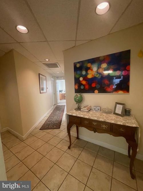 ste-q-8957 Edmonston Rd, GREENBELT, MD, 20770-4049 | Card Image