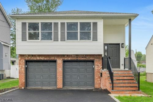 233 Atlantic Dr, Parsippany, NJ, 07054-2447 | Card Image