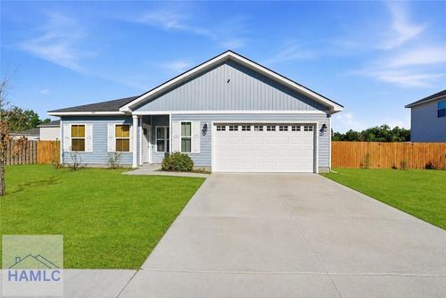 138 Cherokee Oaks Xing, Hinesville, GA, 31313-5797 | Card Image