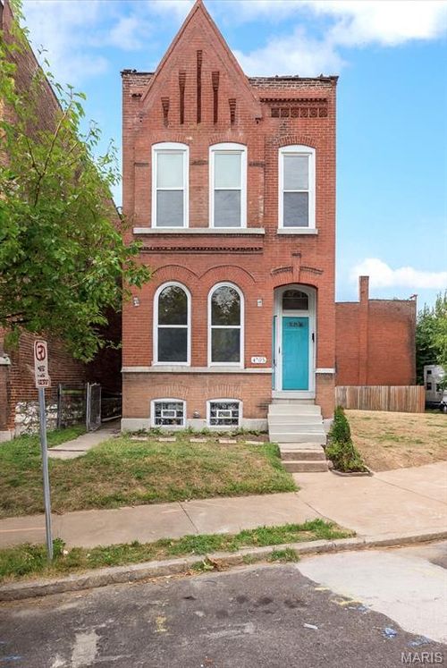 4705 Virginia Ave, Saint Louis, MO, 63111-1729 | Card Image