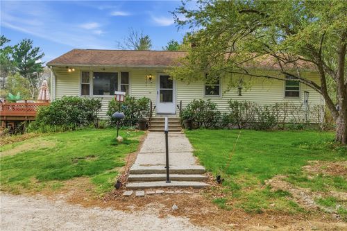 90 Pulaski Road, Glocester, RI, 02814 | Card Image