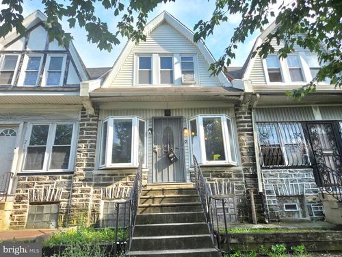 216 E Roosevelt Blvd, PHILADELPHIA, PA, 19120-3935 | Card Image