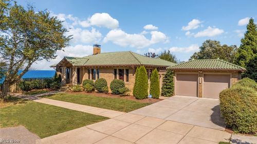 1033 Summit Ave, Lakewood, OH, 44107-1231 | Card Image