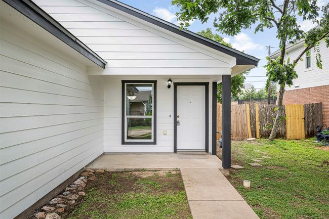 Doorway to property | Image 4