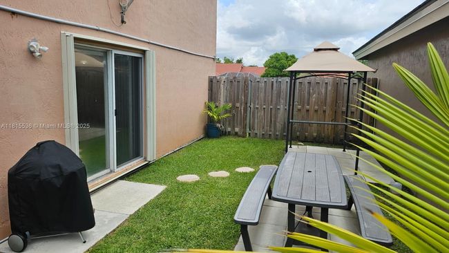 975 Nw 165 Th Ave, House other with 4 bedrooms, 3 bathrooms and null parking in Pembroke Pines FL | Image 8