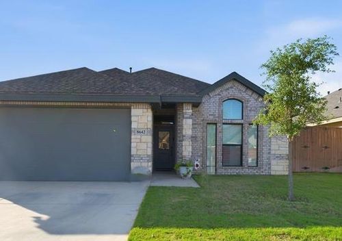 8642 La Jolla Dr, Odessa, TX, 79765-2411 | Card Image