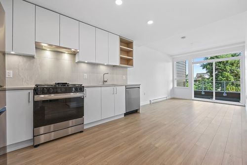 208-723 Grover Ave, Coquitlam, BC, V3J0L9 | Card Image