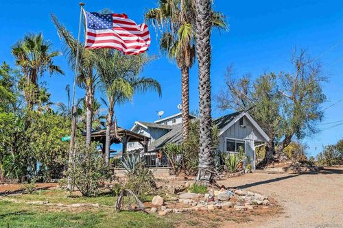 11270 San Luis Rey Dr, Valley Center, CA, 92082-3117 | Card Image