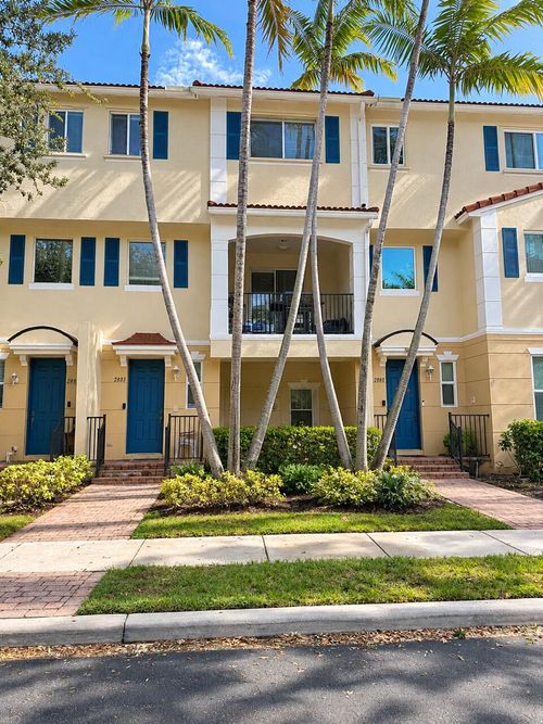 2883 S Oasis Dr, Boynton Beach, FL, 33426-8660 | Card Image
