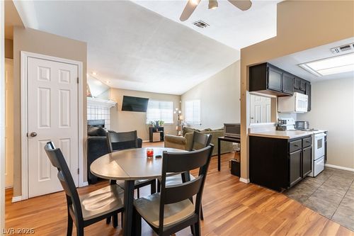 unit-203-5419 Centurion Ct, Las Vegas, NV, 89122-0212 | Card Image
