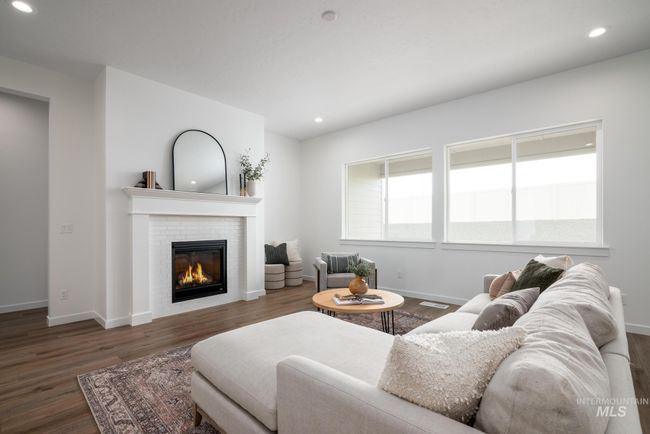 320 Orrison St, House other with 3 bedrooms, 3 bathrooms and 3 parking in Caldwell ID | Image 5