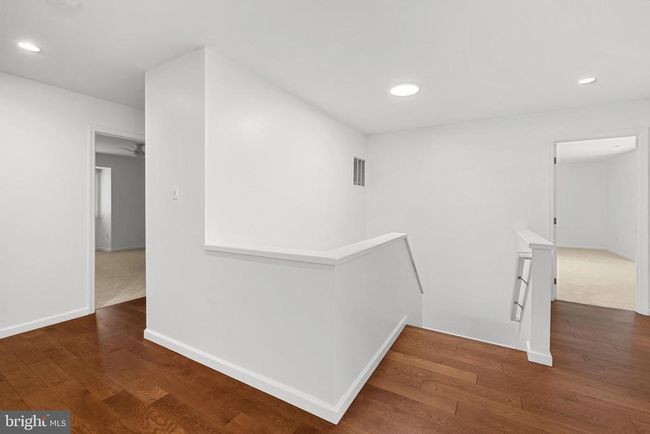 8924 Cross Chase Cir, House other with 4 bedrooms, 5 bathrooms and null parking in LORTON VA | Image 35
