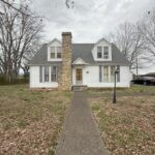 1212 E Church St, Orlinda, TN, 37141-2051 | Card Image