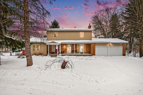5829 Ada Dr Se, Ada, MI, 49301-7547 | Card Image