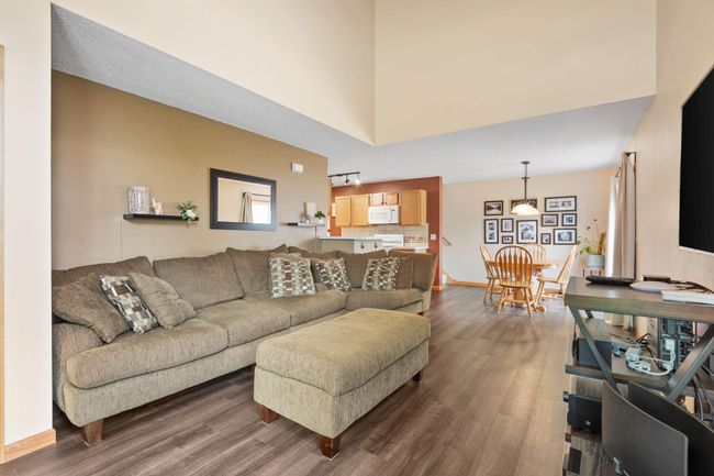 10-web-or-mls-11215 16th St NE-10.jpg | Image 5