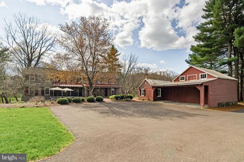 64 Valley Dr, Furlong, PA, 18925-1031 | Card Image