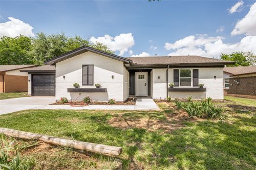 1409 Southmoor Dr, Arlington, TX, 76010-5922 | Card Image