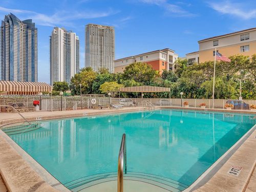 apt-304-200 172nd St, Sunny Isles Beach, FL, 33160-3415 | Card Image