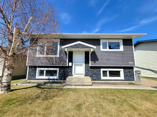 9406 81 Avenue, Home with 4 bedrooms, 2 bathrooms and 2 parking in Grande Prairie AB | Image 1