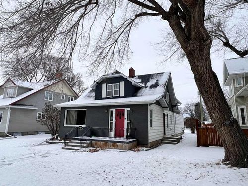 4714 48 St, Camrose, AB, T4V1L3 | Card Image