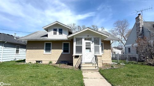 107 S Rhode Island Ave, Mason City, IA, 50401-4232 | Card Image