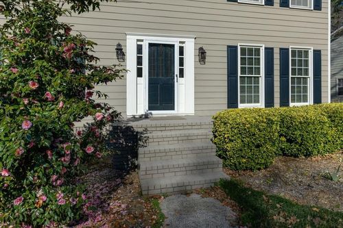 4843 Mcpherson Dr Ne, Roswell, GA, 30075-4016 | Card Image