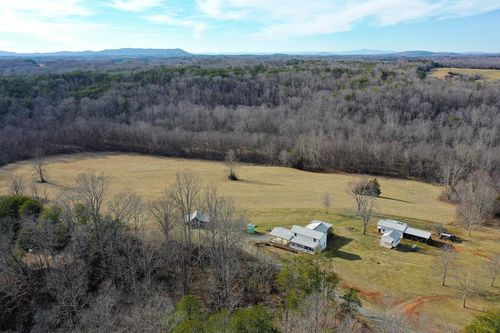 1084 Hedge Rd, Chatham, VA, 24531-3951 | Card Image