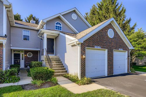 1212 Shawford Way, Elgin, IL, 60120-5075 | Card Image