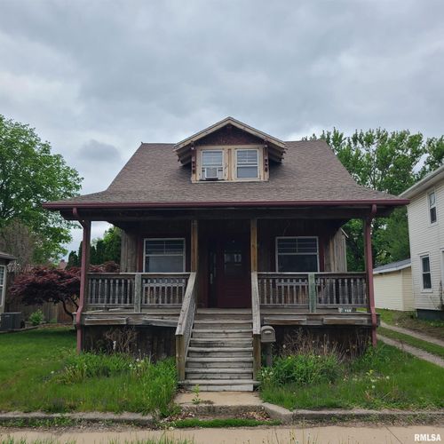 207 W Main St, Knoxville, IL, 61448-1033 | Card Image