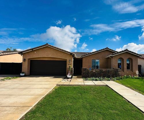 936 N Red Oak St, Porterville, CA, 93257-9098 | Card Image