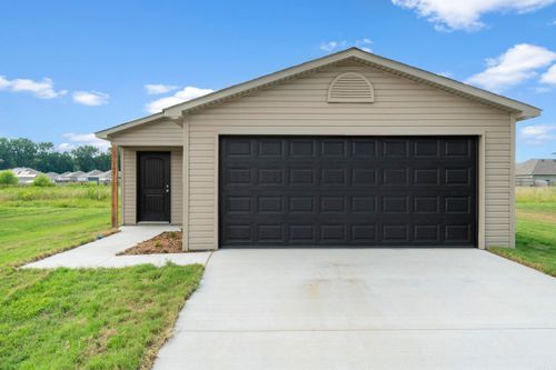 107 Terrence Dr, Beebe, AR, 72012-2414 | Card Image