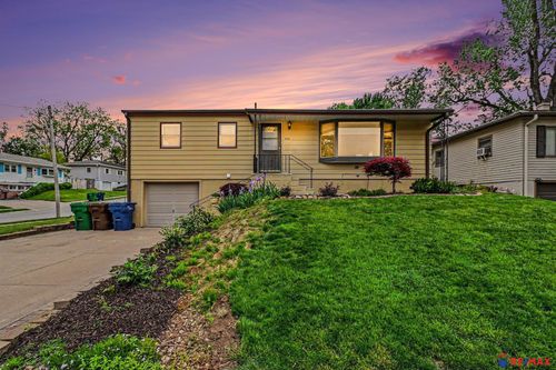 3206 Wallace Ave, Bellevue, NE, 68005-5550 | Card Image