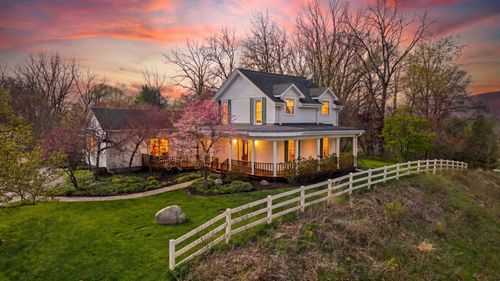 8 Smoke Rd, Valparaiso, IN, 46385-9601 | Card Image