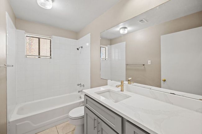 APT-302 - 712 Graham Pl, Condo with 2 bedrooms, 2 bathrooms and null parking in Austin TX | Image 23
