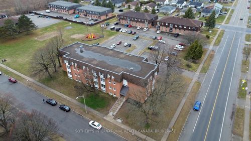 102-810 Kyle Crt, Brockville, ON, K6V6H6 | Card Image