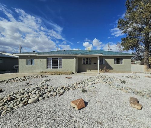 924 Jackson Ave, Grants, NM, 87020-3021 | Card Image