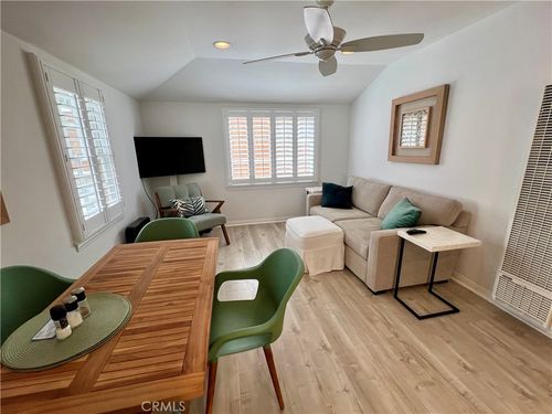 207 Emerald Ave, Newport Beach, CA, 92662-2006 | Card Image