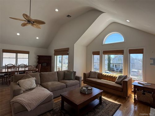 227 W Pine St, Long Beach, NY, 11561-1903 | Card Image