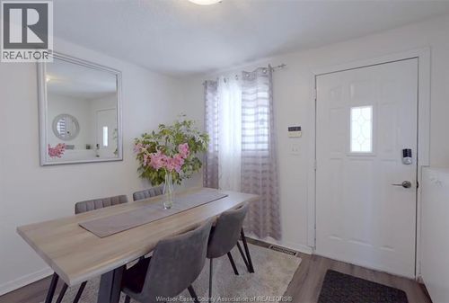 1073 Pierre Avenue, Windsor, ON, N9A2L1 | Card Image