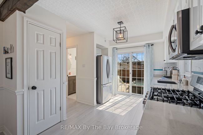 15 Baker St, House other with 4 bedrooms, 2 bathrooms and 4 parking in Wasaga Beach ON | Image 11